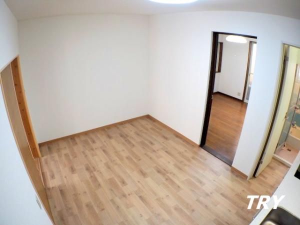 �y�����E���r���O�z�@�_�C�j���O