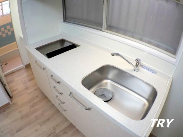 �y�L�b�`���z�@