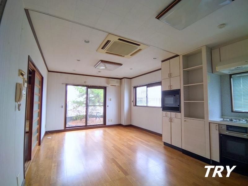 �y���ԁE���r���O�z�@