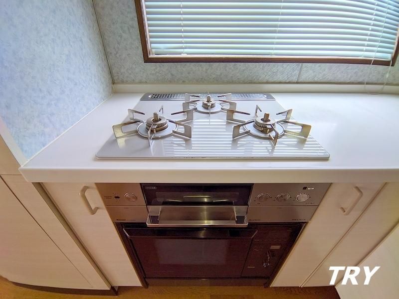 �y�L�b�`���z�@