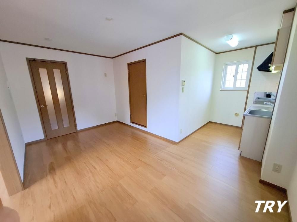 �y���ԁE���r���O�z�@