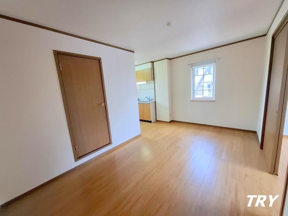 �y�����E���r���O�z�@