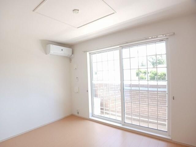 �y���ԁE���r���O�z�@