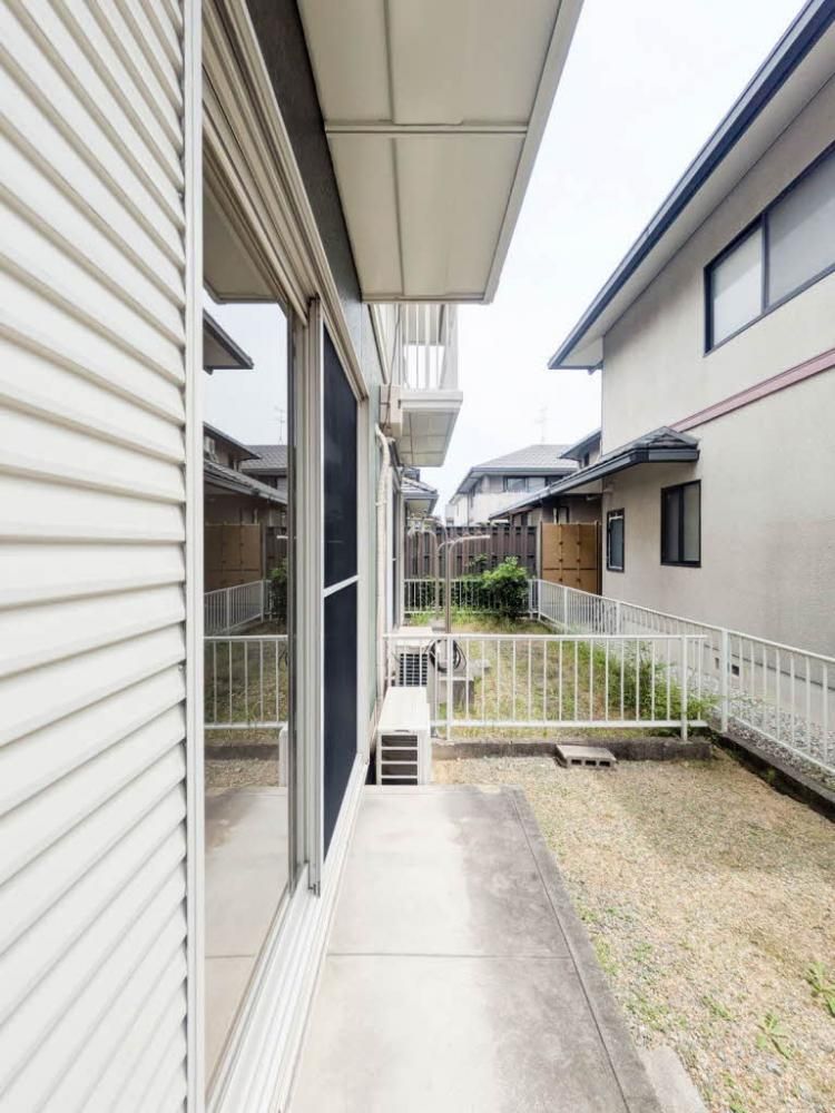 �y��z�@