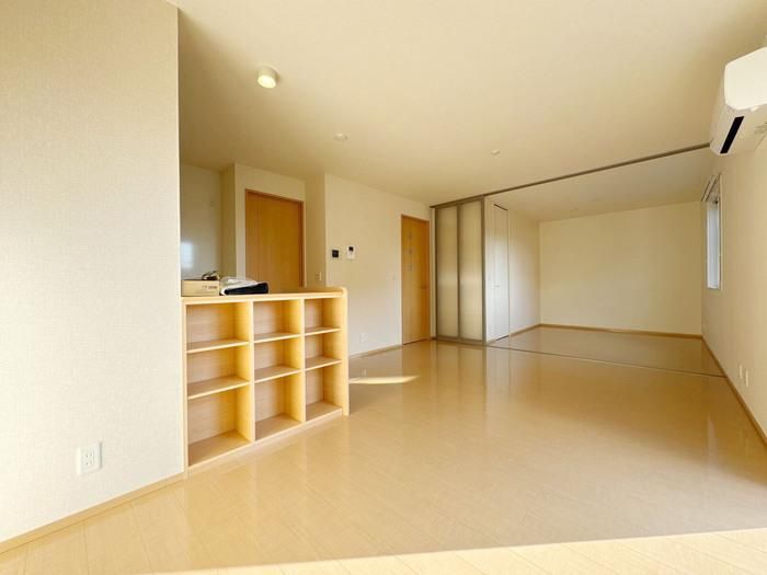 �y���ԁE���r���O�z�@