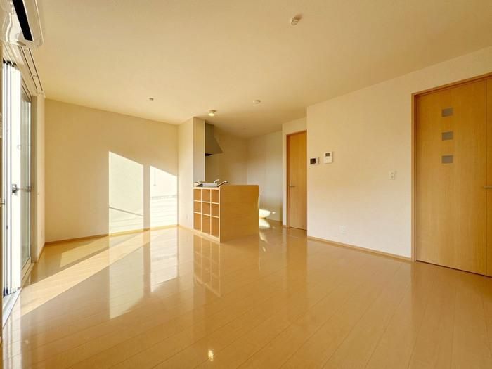 �y�����E���r���O�z�@