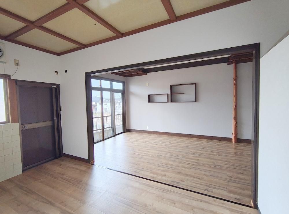 �y�����E���r���O�z�@