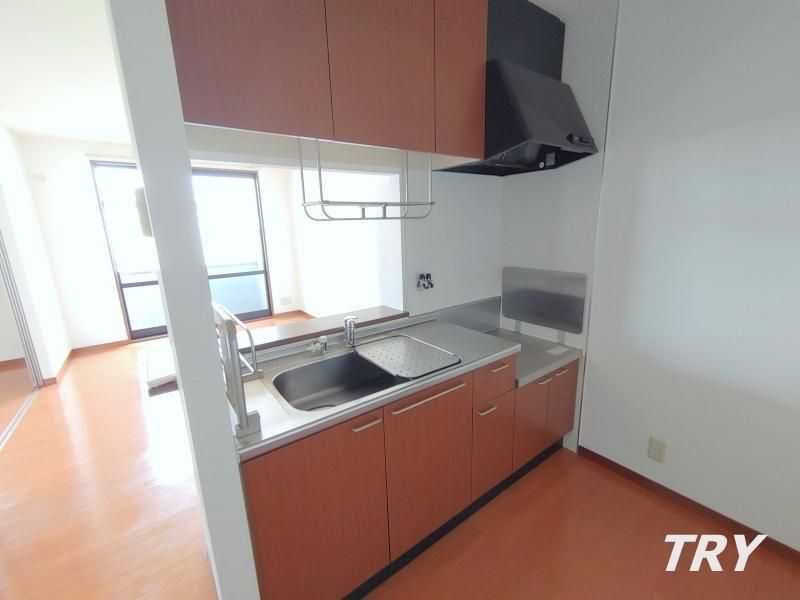 �y�L�b�`���z�@