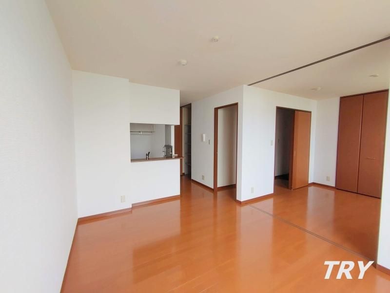 �y�����E���r���O�z�@