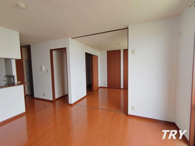 �y�����E���r���O�z�@