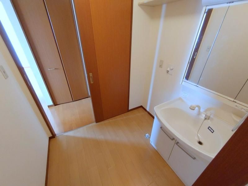 �y���ʏ��z�@