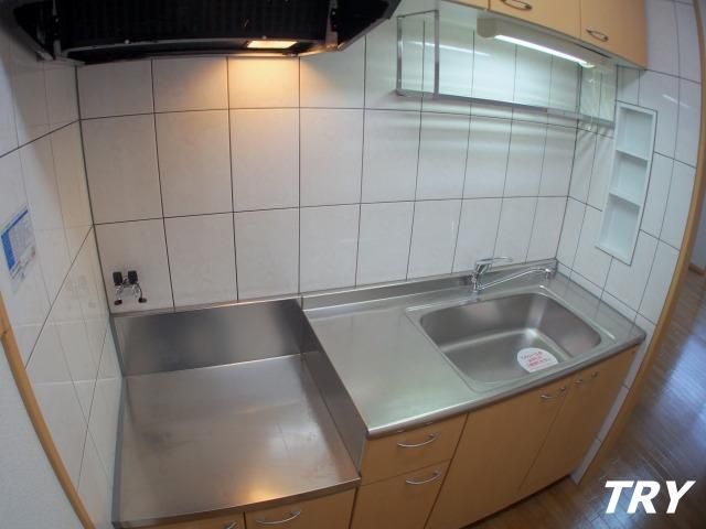 �y�L�b�`���z�@