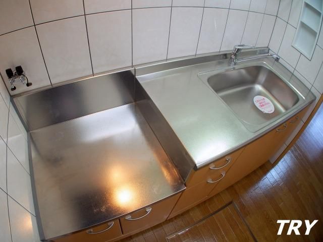 �y�L�b�`���z�@