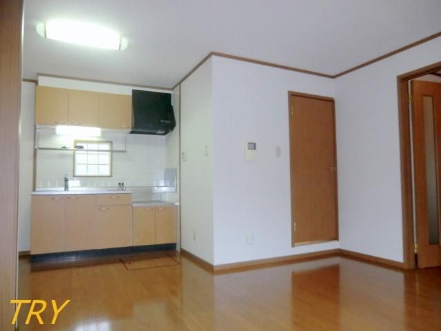 �y�����E���r���O�z�@