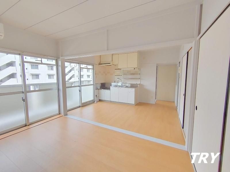 �y���ԁE���r���O�z�@