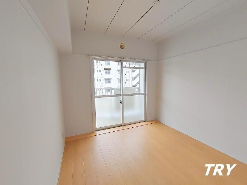 �y�Q���z�@