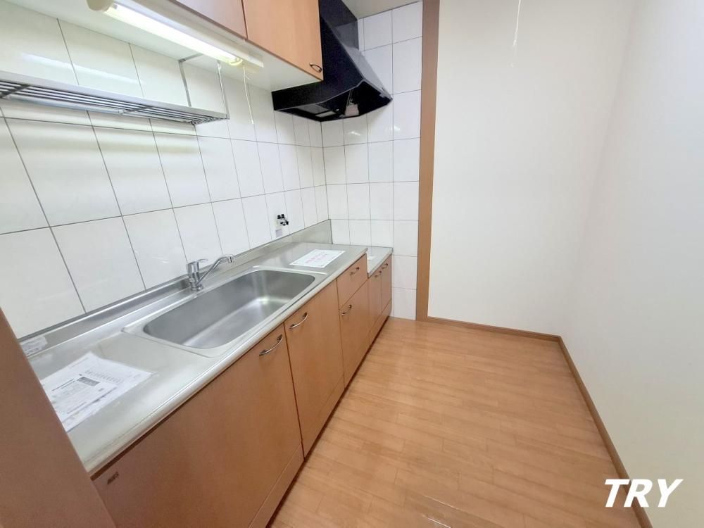 �y�L�b�`���z�@