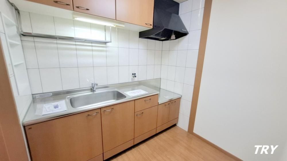 �y�L�b�`���z�@