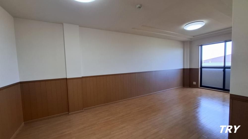 �y�����E���r���O�z�@