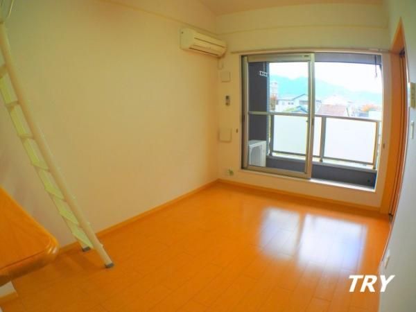 �y�����E���r���O�z�@