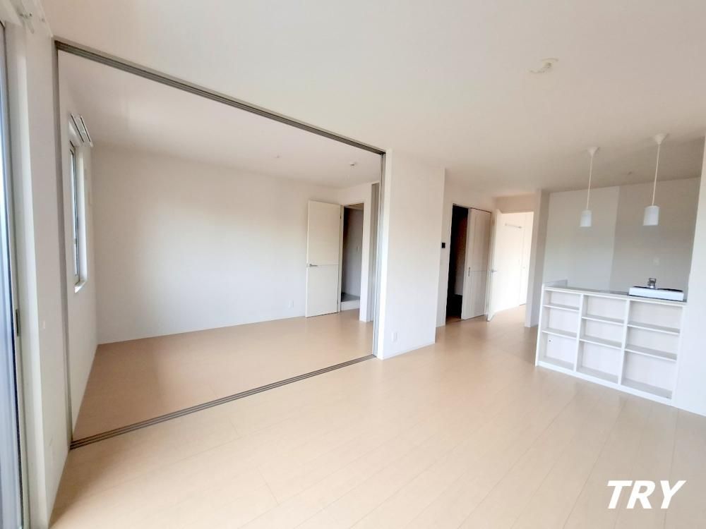 �y�����E���r���O�z�@