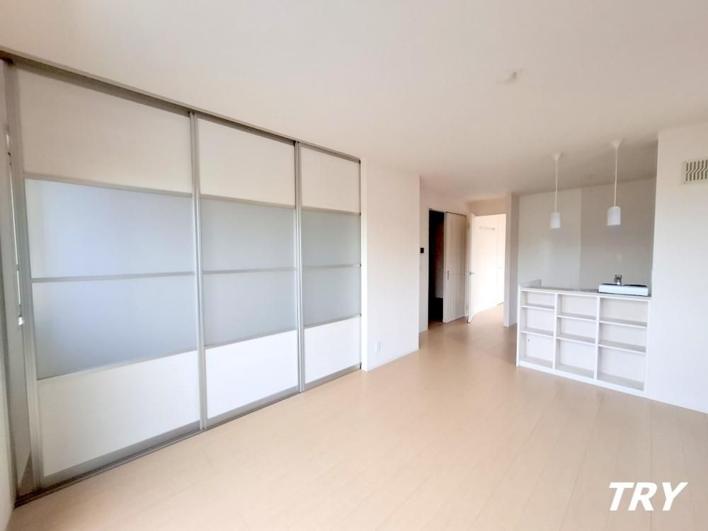 �y�����E���r���O�z�@