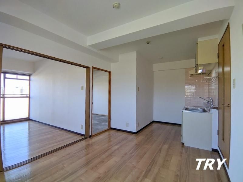 �y���ԁE���r���O�z�@