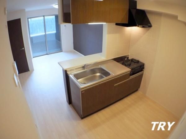 �y�����E���r���O�z�@