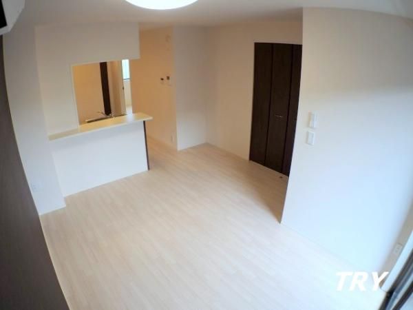 �y�����E���r���O�z�@