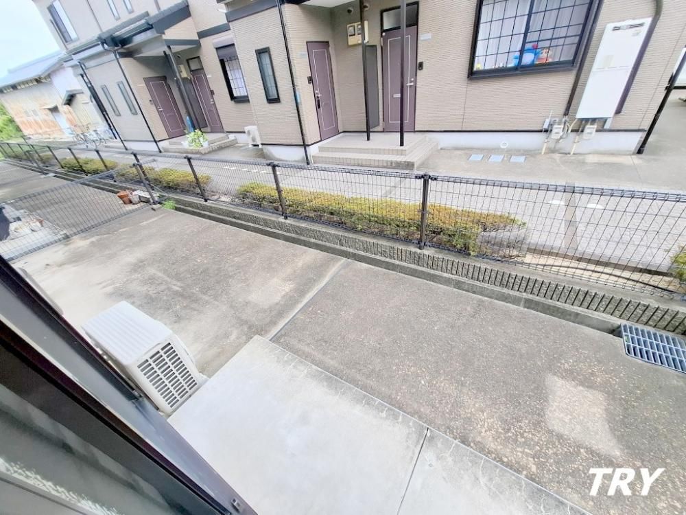 �y��z�@�e���X