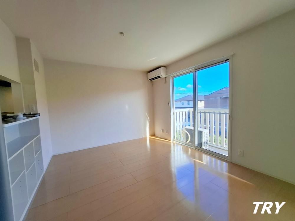 �y�����E���r���O�z�@