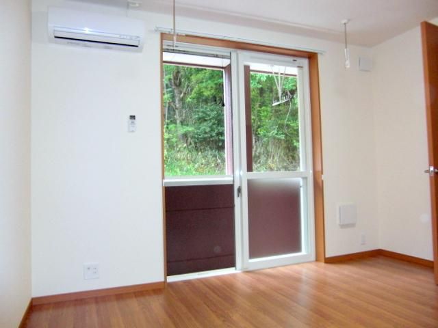 �y���ԁE���r���O�z�@