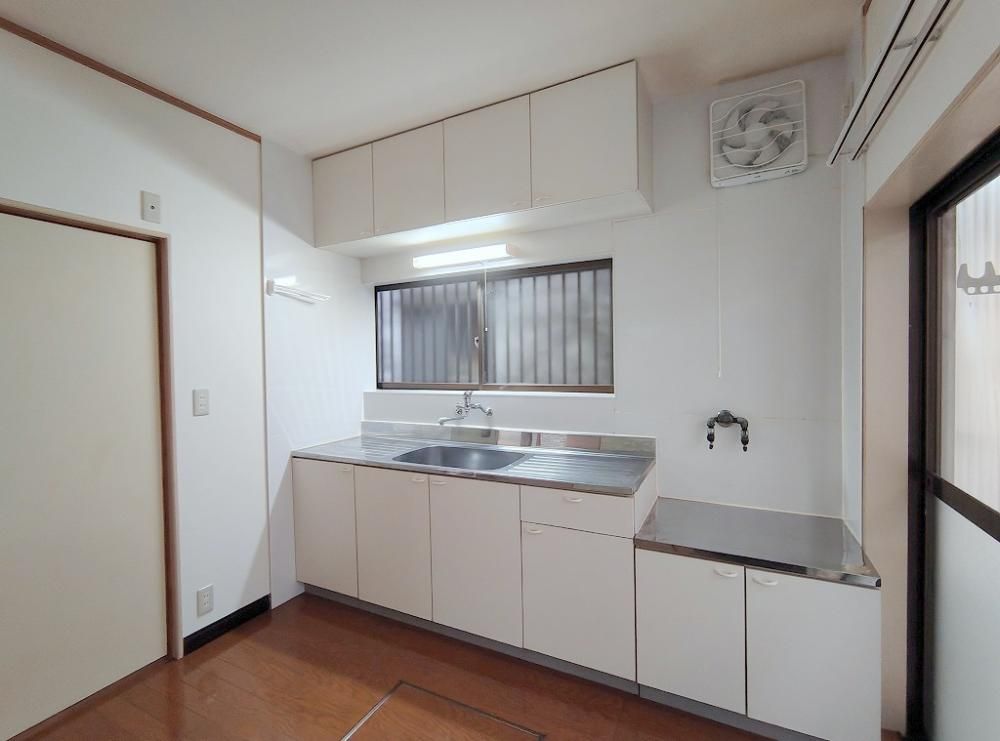 �y�L�b�`���z�@