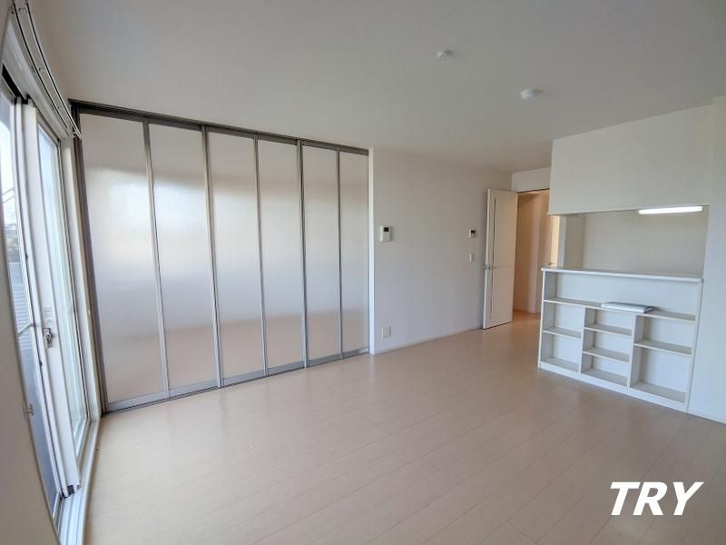 �y�����E���r���O�z�@