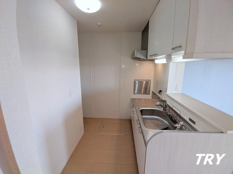 �y�L�b�`���z�@