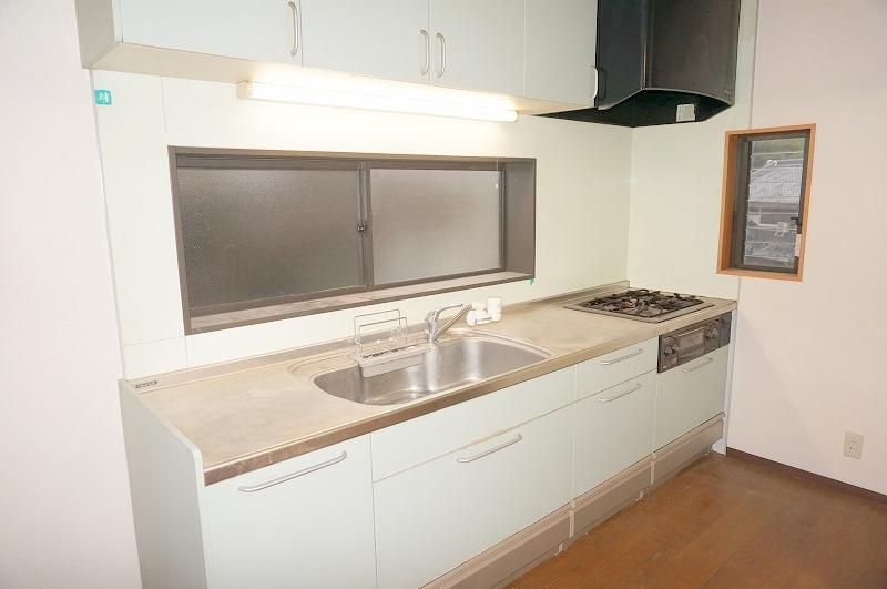 �y�L�b�`���z�@