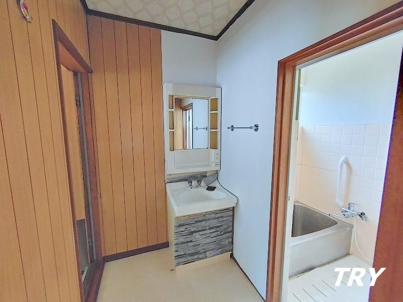 �y���ʏ��z�@