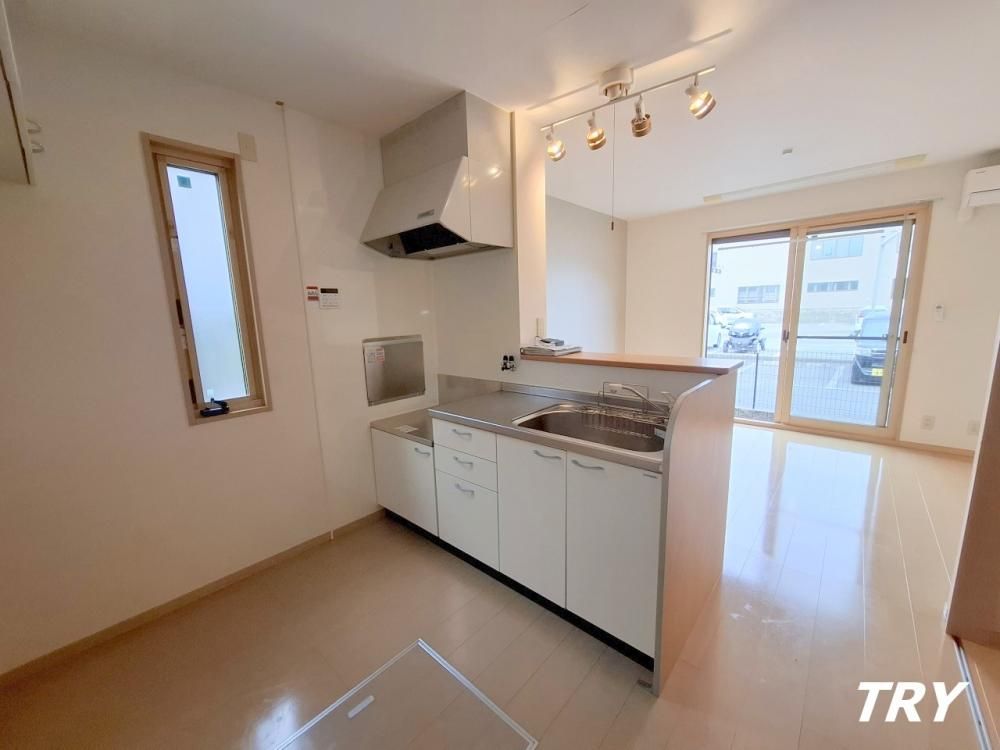 �y�L�b�`���z�@