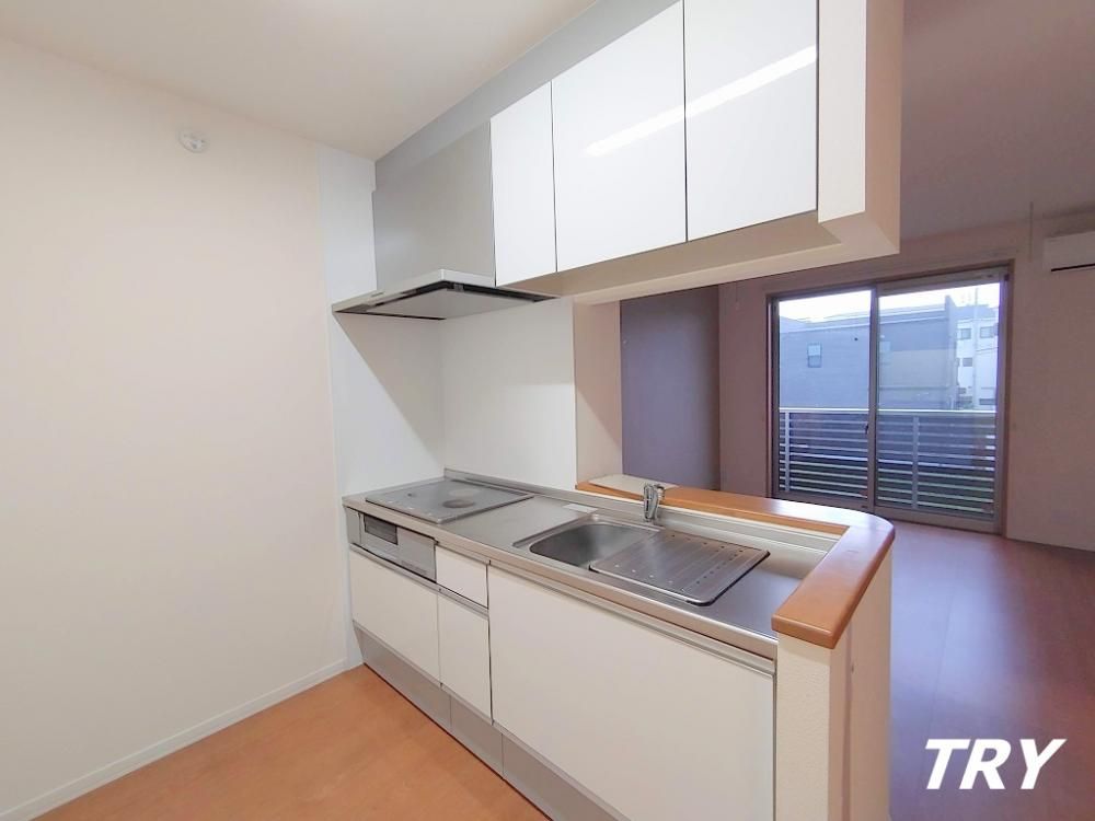 �y�L�b�`���z�@