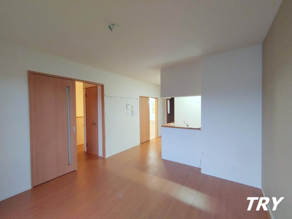 �y�����E���r���O�z�@