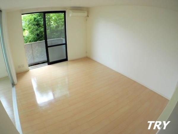 �y�����E���r���O�z�@