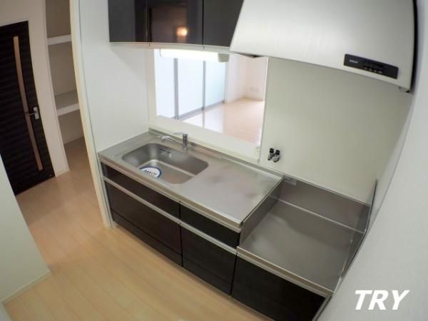 �y�L�b�`���z�@