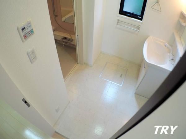 �y���ʏ��z�@