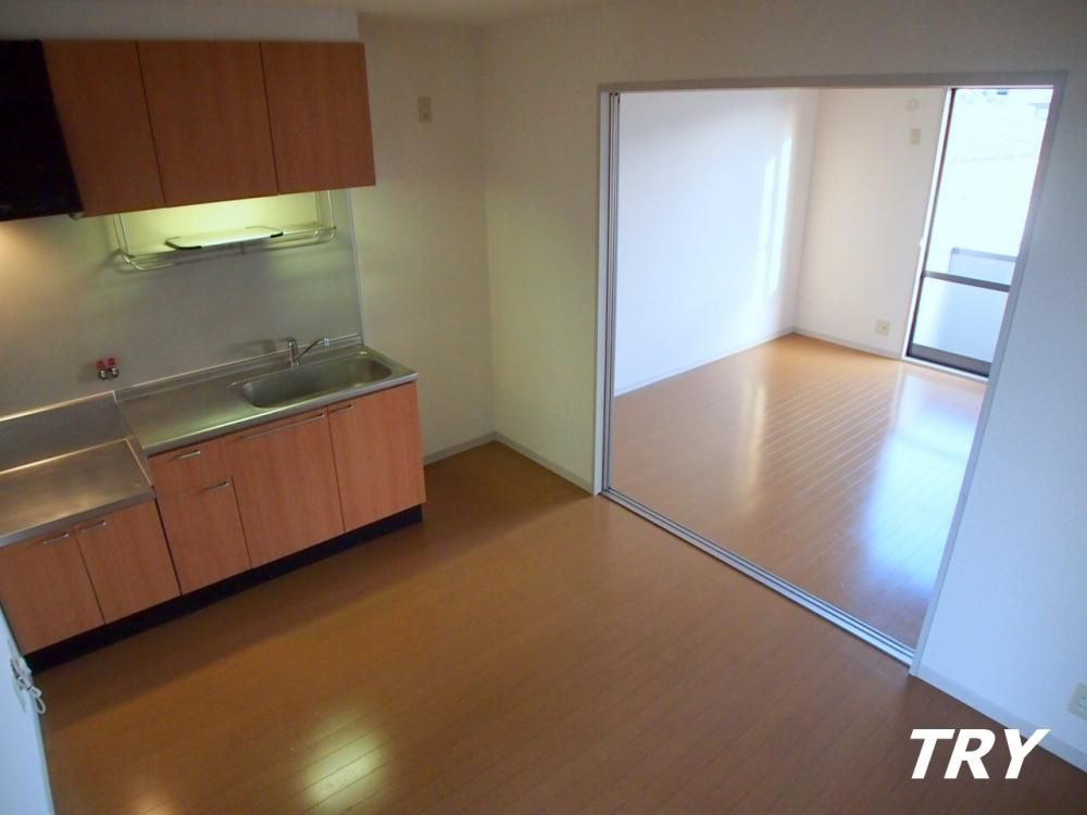 �y���ԁE���r���O�z�@