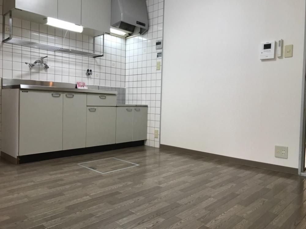 �y���ԁE���r���O�z�@