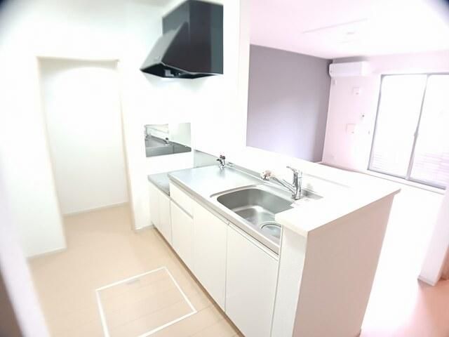 �y�L�b�`���z�@