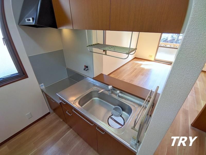 �y�L�b�`���z�@