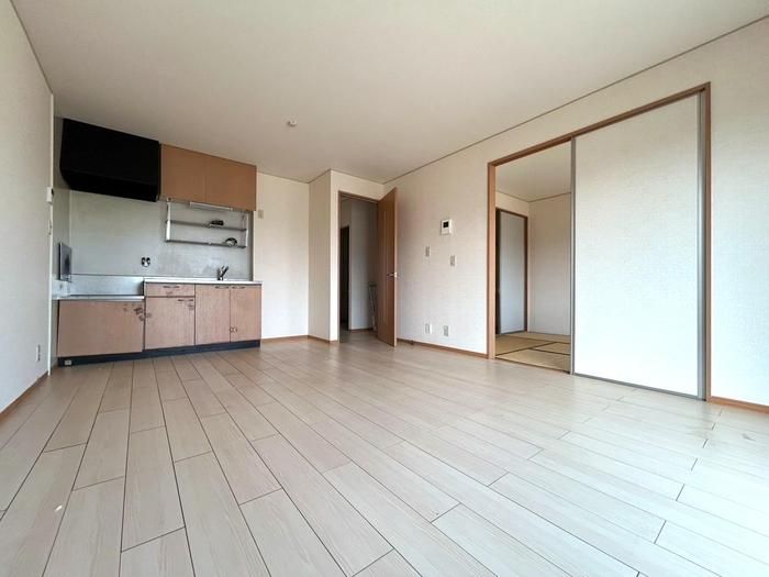 �y���ԁE���r���O�z�@