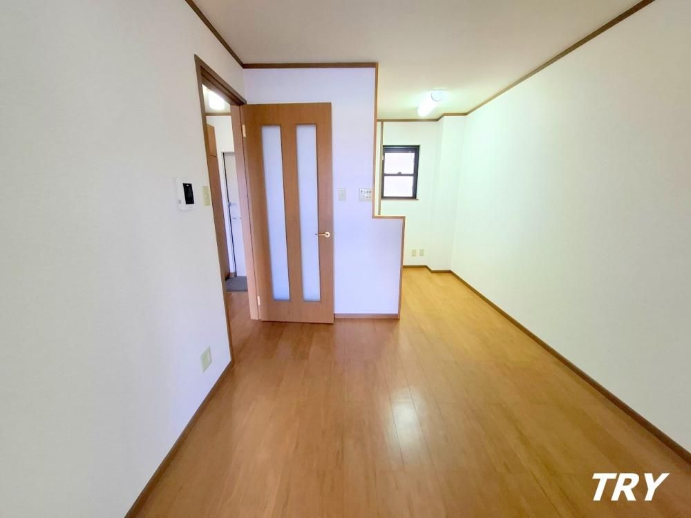 �y�����E���r���O�z�@
