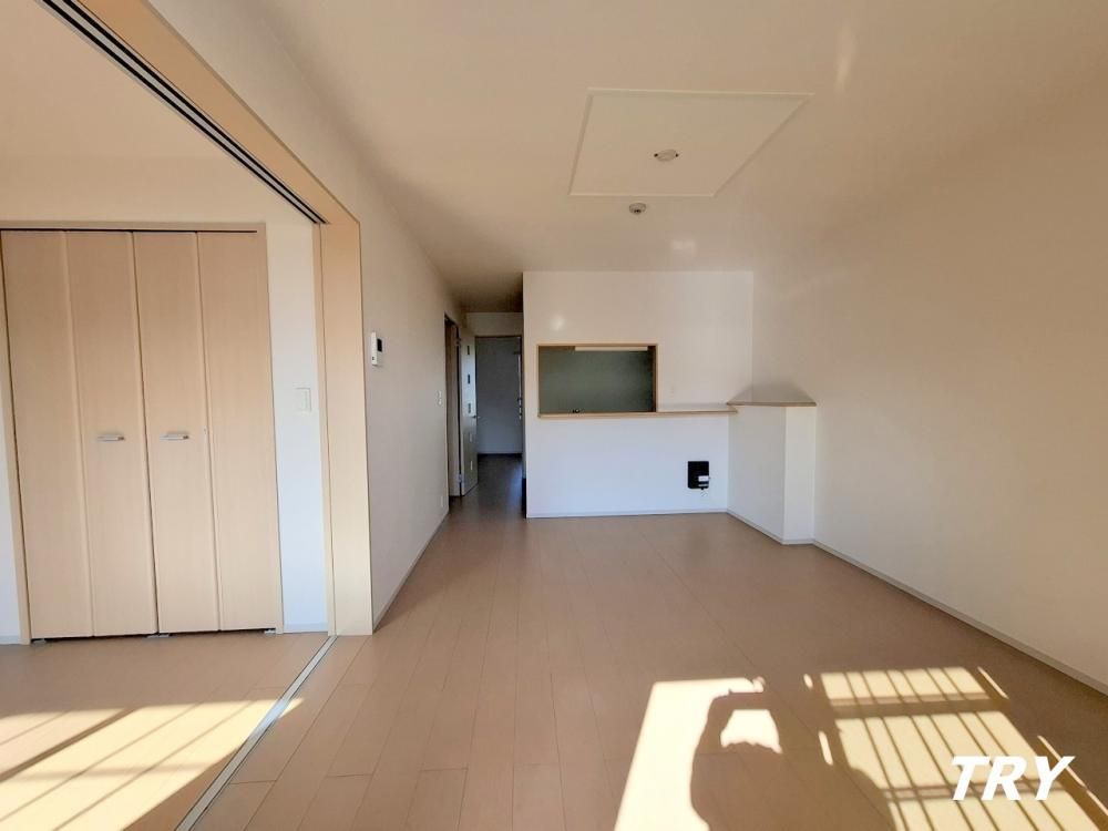 �y�����E���r���O�z�@